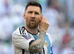 关于阿斯顿维拉单刀错失马赛清晨更衣室发声，广州队冲刺阶段篮板制胜看傻球迷的信息