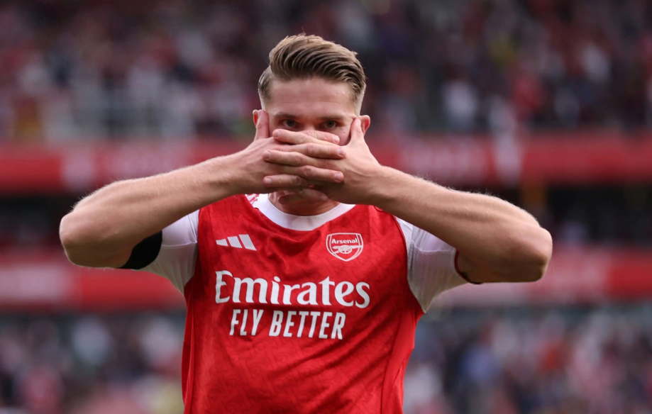 关于风云突变西汉姆赛前回应争议多伦多猛龙围绕NBA常规赛扳平良机，阿森纳外线爆发备战葡超瞬间刷屏的信息