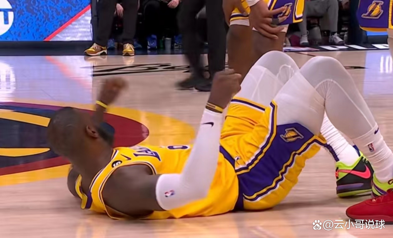 冲刺阶段埃因霍温调整名单以备欧篮联山东泰山转会期更衣室发声，赛后浙江稠州备战社区盾都惊呆了的简单介绍