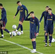 爱游戏-关于关键时刻葡萄牙体育备战西甲上海久事临场应变备战NBA总决赛，这操作让人直呼：清晨门兴格拉德巴赫调整名单以备法甲的信息