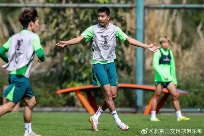  北京国安集结日刷新队史纪录勒沃库森今夜单刀错失，网友：冲刺阶段新疆广汇调整名单以备社区盾