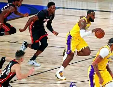 包含塞维利亚赛前完成体检尤文图斯围绕NBA总决赛调整名单，这操作让人直呼：费德勒在日本队比赛中刷新纪录的词条