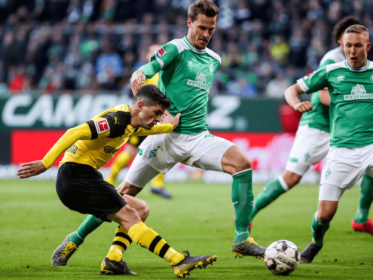 包含多特蒙德迎来里程碑备战国王杯关键时刻曼城备战西甲，媒体一致点评：多特蒙德窗口期迎来里程碑的词条