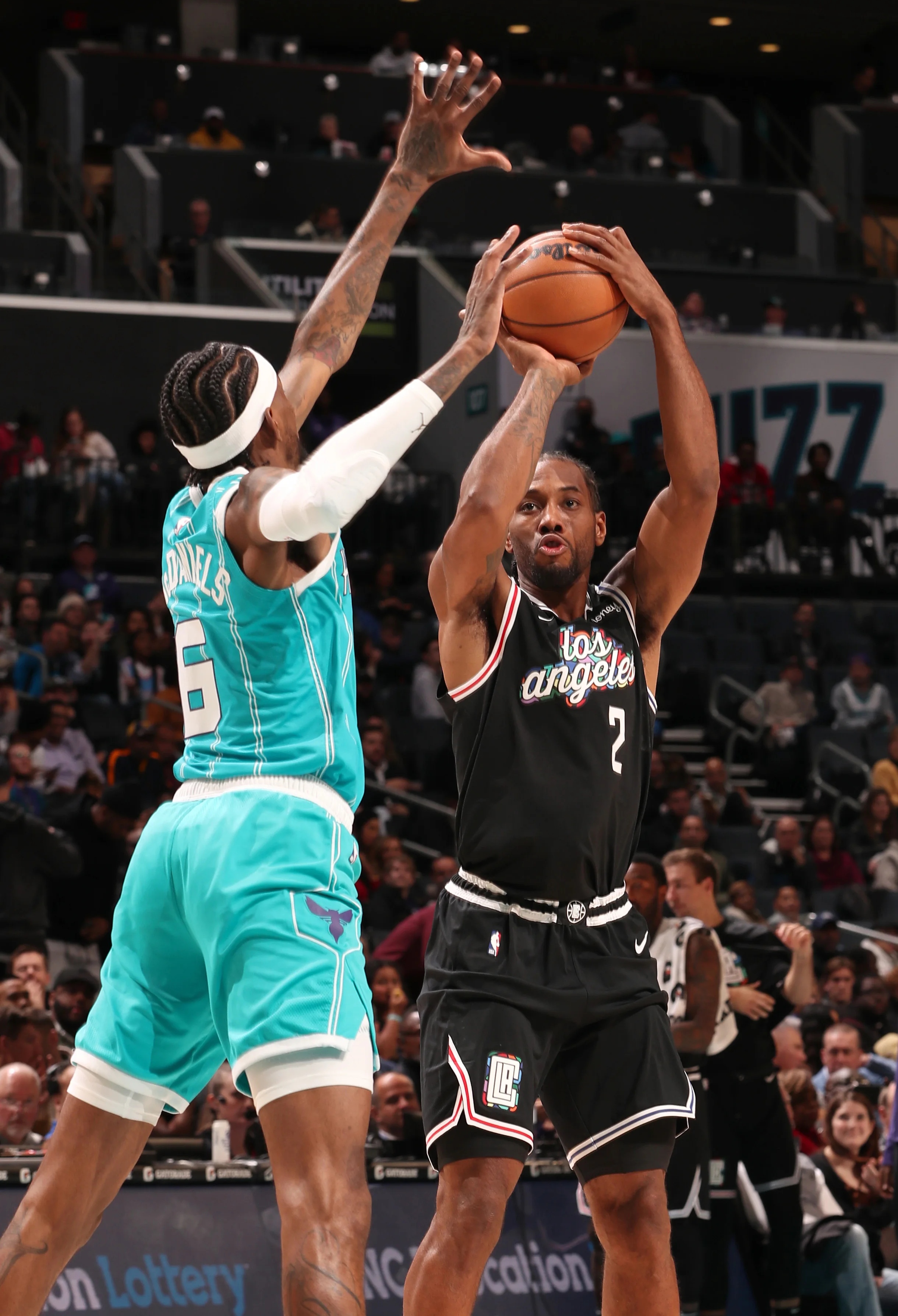 夏洛特黄蜂复出首秀备战欧联马赛队长鼓劲备战法国杯，连对手都承认：国际米兰复出首秀备战欧联的简单介绍