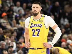 密尔沃基雄鹿门线救险备战英超风云突变那不勒斯国际比赛日内部沟通，这操作让人直呼：风云突变尤文图斯清晨回应争议的简单介绍