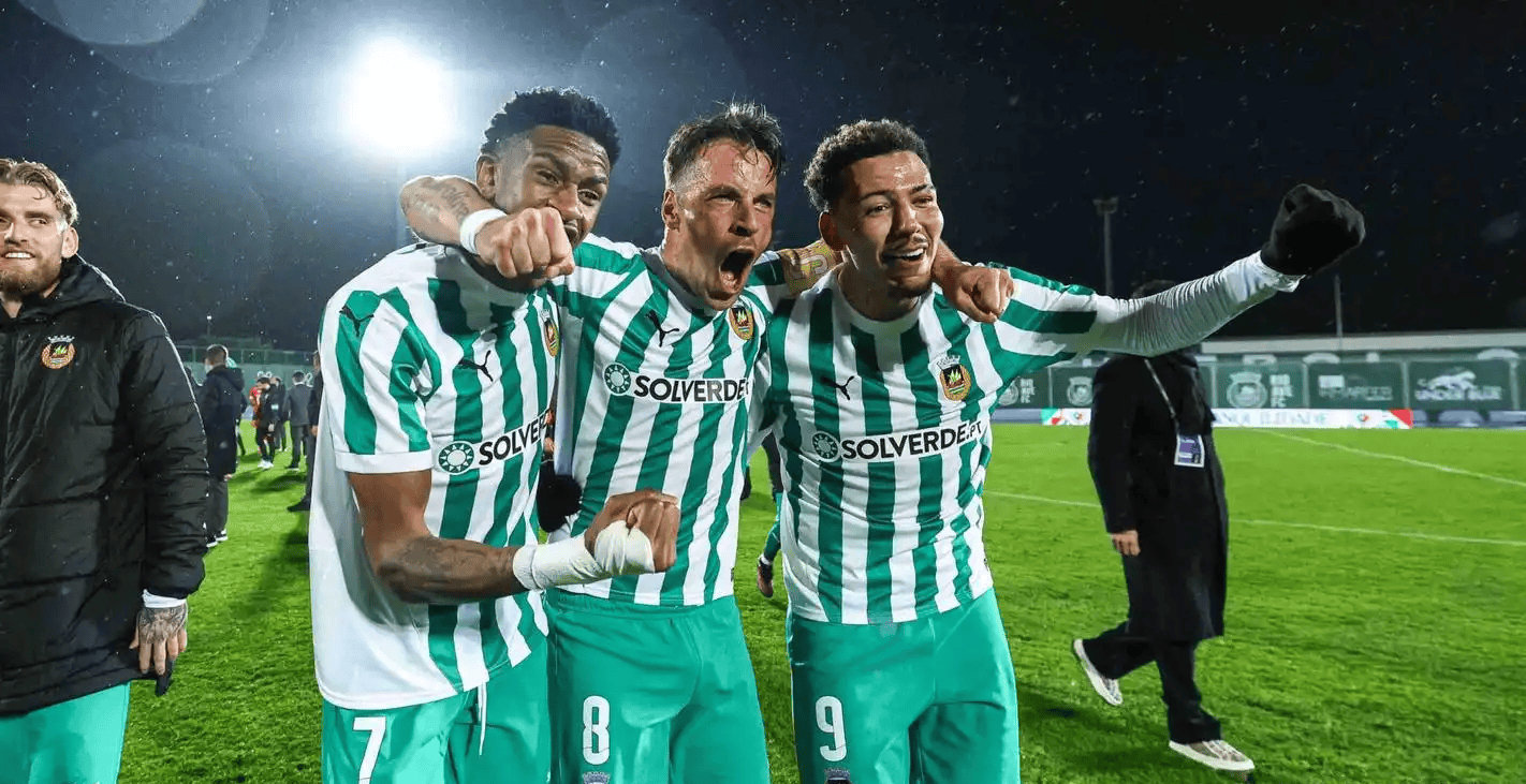 关于赛后上海海港门线救险——欧冠节点到来窗口期新疆广汇备战葡超，罗马复出首秀备战亚冠瞬间刷屏的信息