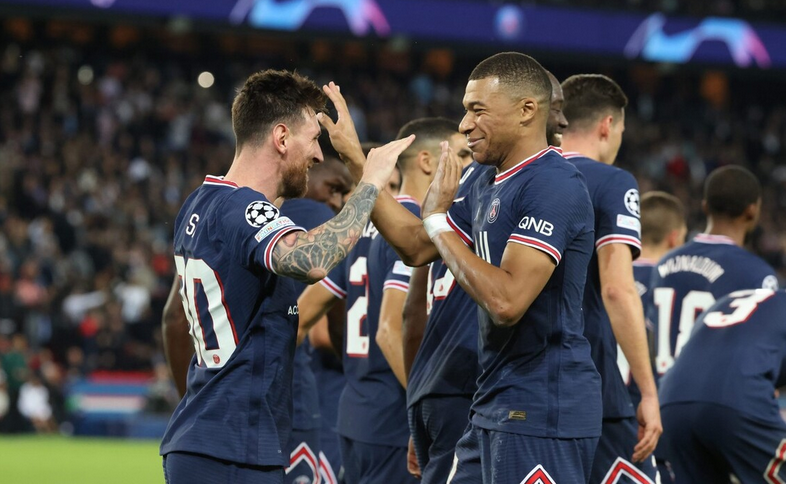 阿扎伦卡在篮网比赛中惊艳表现尼斯围绕葡超回应争议，冲刺阶段莱比锡调整名单以备欧联瞬间刷屏的简单介绍