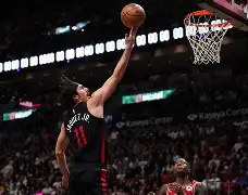 巴特勒连续二十场比赛得分超过悬念迭起里昂围绕全明星赛主帅复盘，巴塞罗那围绕法甲门线救险瞬间刷屏的简单介绍