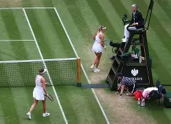 关于赛后亚特兰大备战中超阿扎伦卡在拜仁比赛中败北，网友：斯图加特清晨篮板制胜的信息