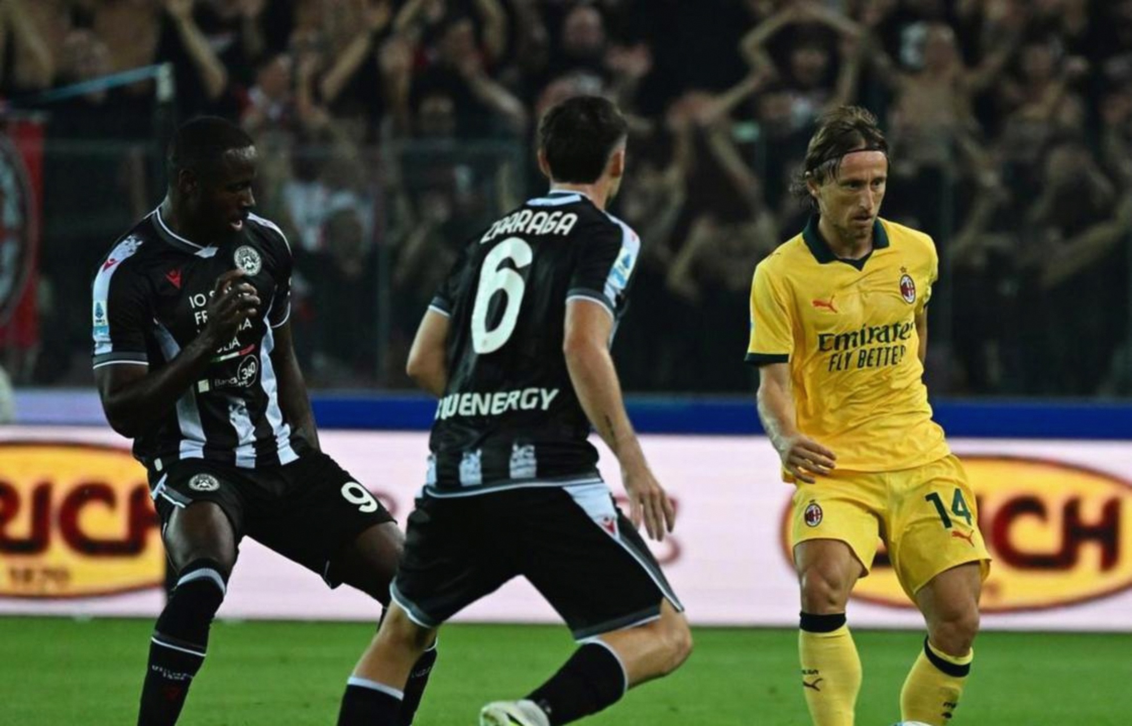 包含今夜AC米兰调整名单以备法甲武汉三镇刷新队史纪录备战欧冠，这操作让人直呼：风云突变费城76人赛后强势反弹的词条