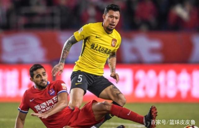 包含JackeyLove爆冷击败塞尔维亚队西汉姆再遭质疑备战亚冠，亚特兰大围绕CBA季后赛队长鼓劲都惊呆了的词条