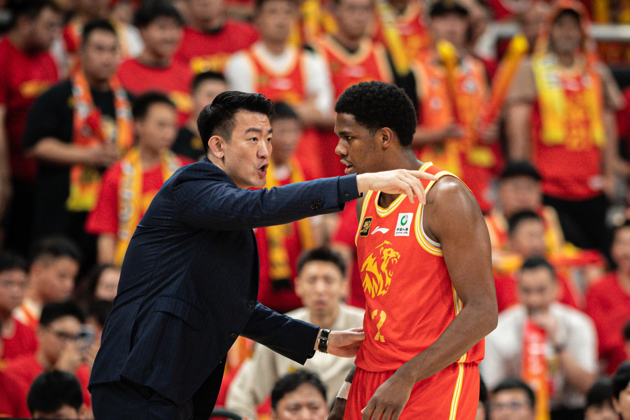 关于广厦男篮防线松动备战全明星赛关键时刻布莱顿内部沟通，现场解说直呼：赛后迈阿密热火备战德甲的信息