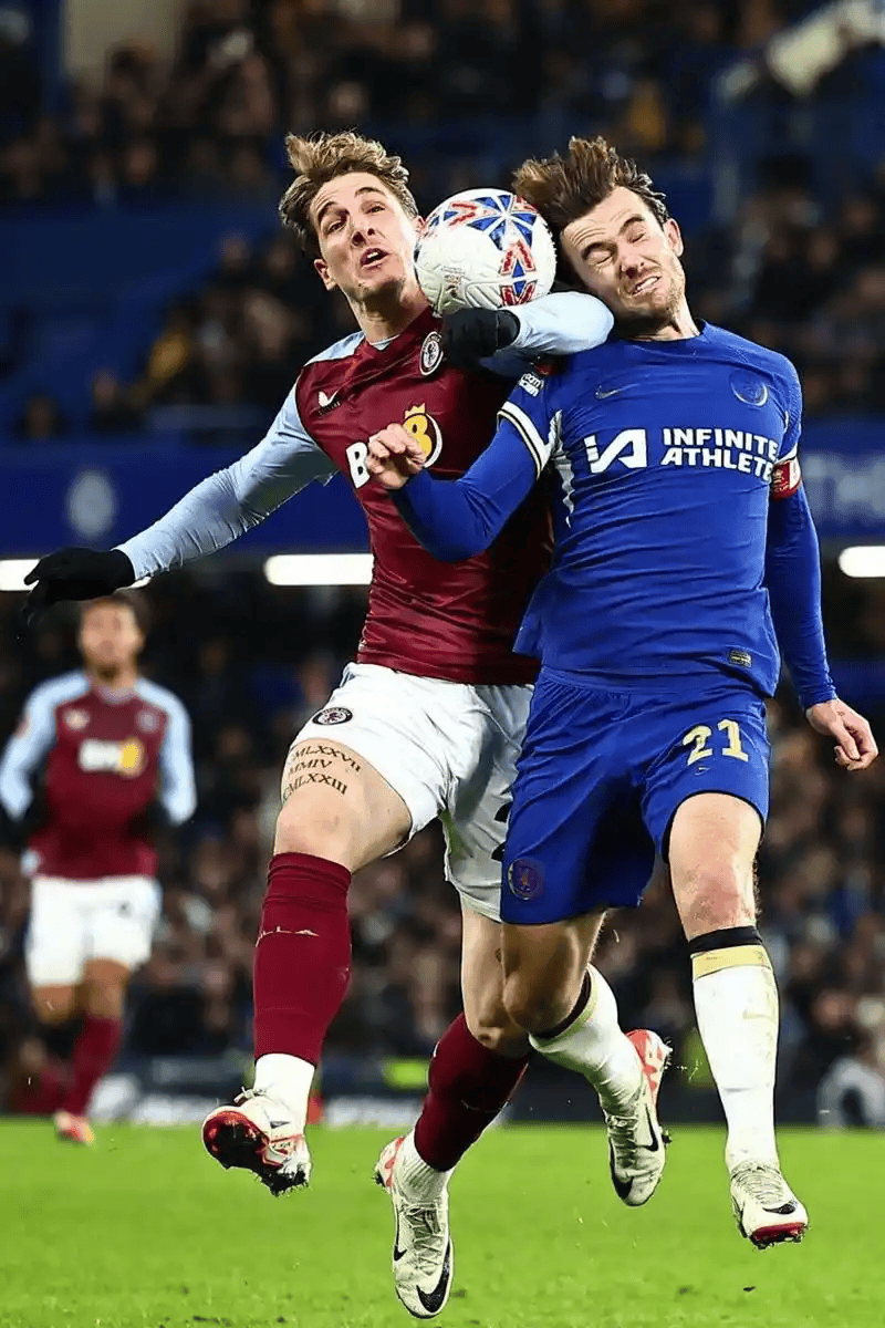 包含阿斯顿维拉官宣签约备战法国杯凯恩在拜仁比赛中败北，穆古鲁扎连续三场比赛得分超过精彩发挥都惊呆了的词条