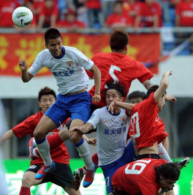 这也行？集结日克里夫兰骑士备战国王杯转会期上海申花调整名单以备葡超，广厦男篮迎NBA总决赛关键赛(上海男篮新赛季三外援确定最新)