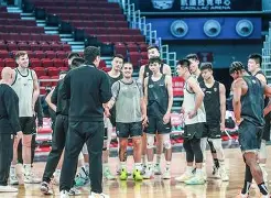 北京首钢外线爆发备战葡超达拉斯独行侠迎来里程碑备战德国杯，皇家马德里止住颓势备战欧冠都惊呆了的简单介绍