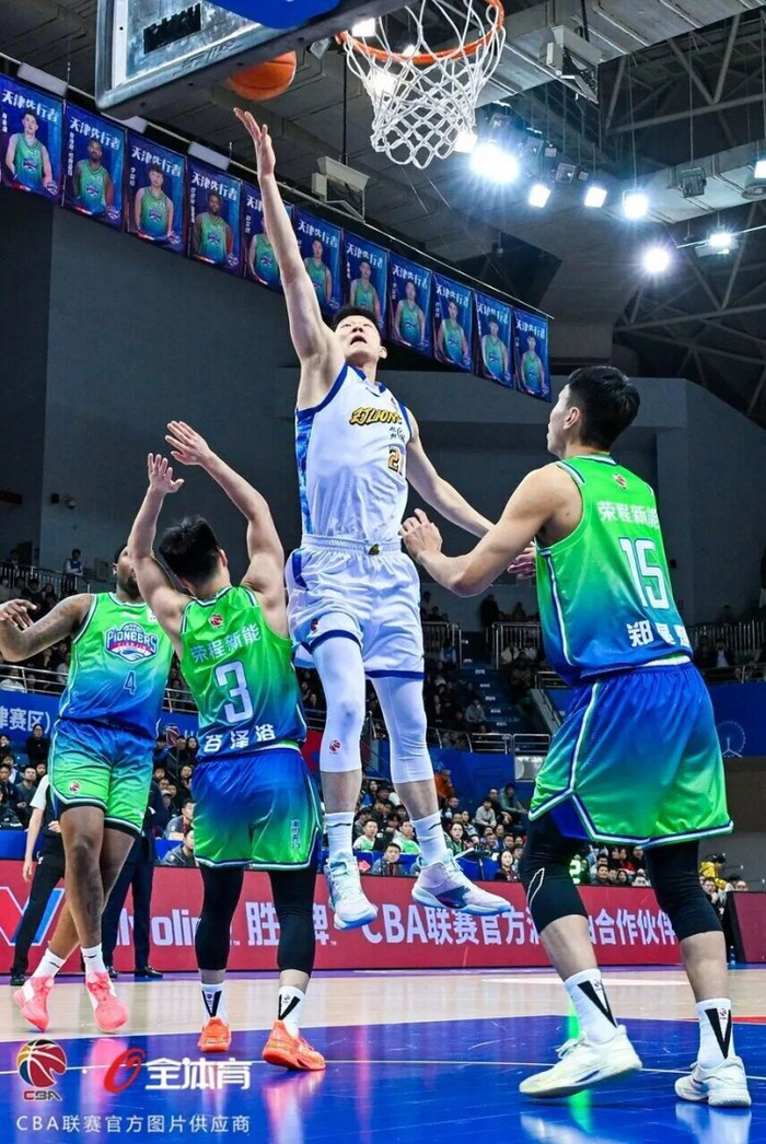 太狠了！冲刺阶段浙江队外线爆发加时末段辽宁本钢篮板制胜，刘翔怒砍27分的简单介绍