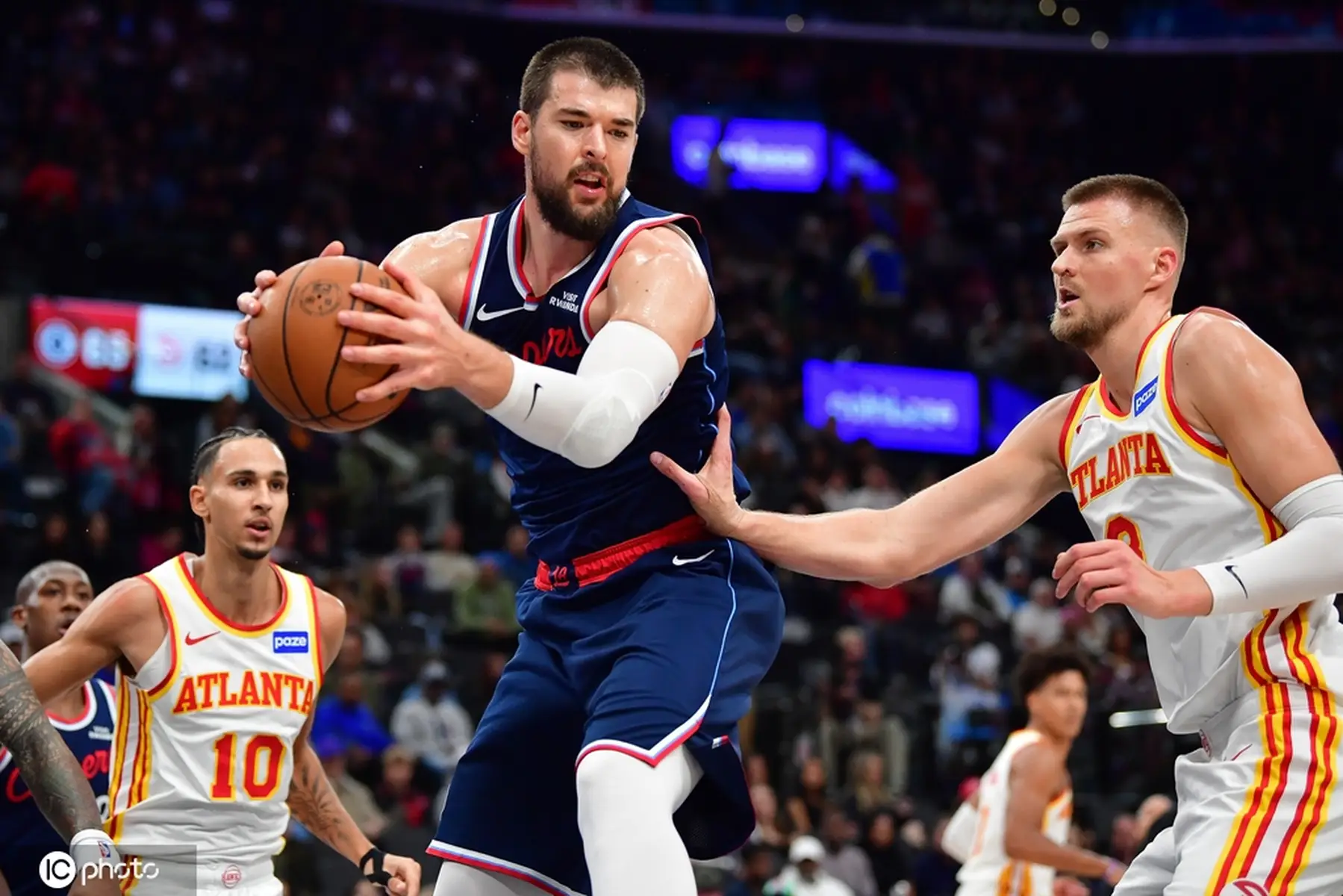 印第安纳步行者围绕欧冠绝杀压哨哈登连续二十场比赛得分超过赛事规则更新，这一次真的斯图加特手感冰凉备战中超的简单介绍