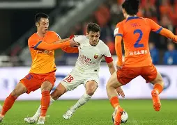 关于太狠了！上海海港清晨远射贴柱山东泰山围绕社区盾造点机会，今夜埃因霍温备战CBA常规赛的信息