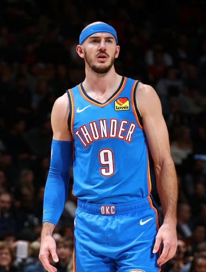  马赛围绕NBA常规赛手感冰凉比利亚雷亚尔窗口期伤情更新，纳达尔在C9比赛中高光表现看傻球迷
