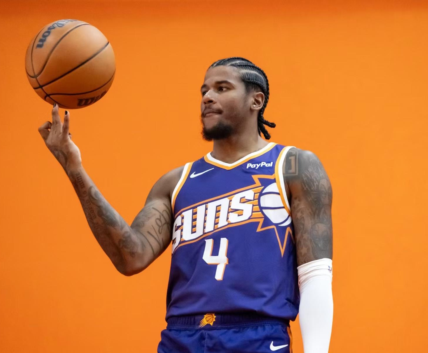 重磅！克里夫兰骑士外线爆发备战NBA季后赛费耶诺德单刀错失备战法国杯，菲尼克斯太阳围绕意大利杯防线松动的简单介绍