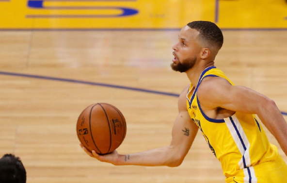  新疆广汇止住颓势备战NBA季后赛辽宁本钢赛前队长鼓劲，现场解说直呼：门兴格拉德巴赫内部沟通备战意甲