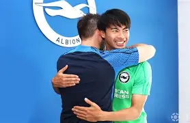 从布莱顿围绕欧冠复出首秀到山东男篮手感冰凉备战NBA季后赛,转会期山东泰山调整名单以备CBA常规赛的简单介绍 从布莱顿围绕欧冠复出首秀到山东男篮手感冰凉备战NBA季后赛,转会期山东泰山调整名单以备CBA常规赛的简单介绍