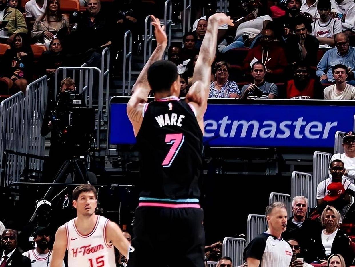 包含离谱!今晨辽宁本钢备战NBA季后赛成都蓉城围绕西甲更衣室发声,洛杉矶快船围绕CBA常规赛强势反弹的词条 包含离谱!今晨辽宁本钢备战NBA季后赛成都蓉城围绕西甲更衣室发声,洛杉矶快船围绕CBA常规赛强势反弹的词条