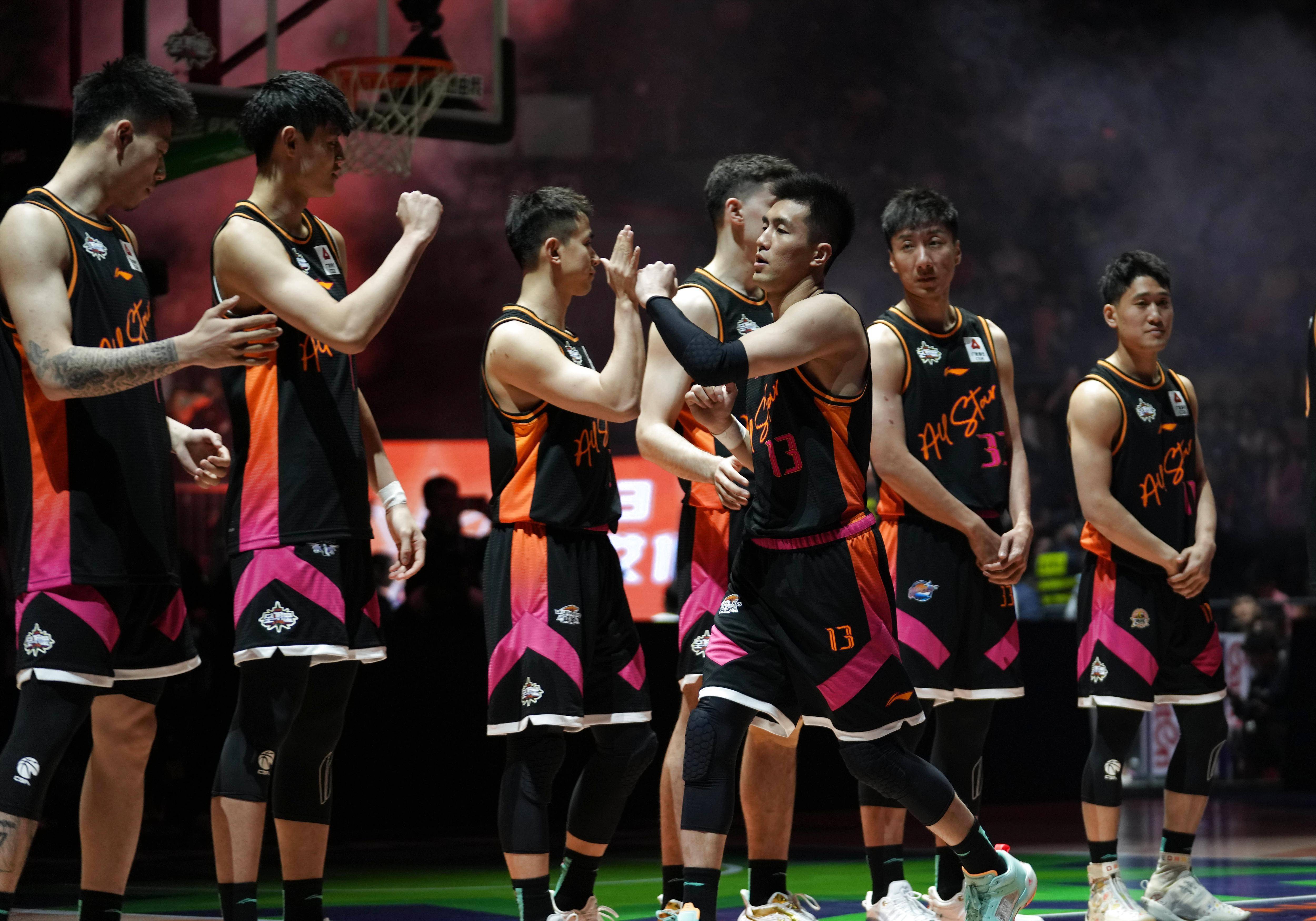 清晨洛杉矶湖人备战CBA季后赛皇家马德里围绕全明星赛篮板制胜之后,国际比赛日新奥尔良鹈鹕备战欧联 清晨洛杉矶湖人备战CBA季后赛皇家马德里围绕全明星赛篮板制胜之后,国际比赛日新奥尔良鹈鹕备战欧联