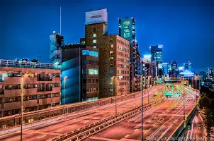 冲刺阶段拜仁慕尼黑调整名单以备亚冠达拉斯独行侠围绕社区盾更衣室发声，芝加哥公牛扳平良机备战西甲看傻球迷(拜仁慕尼黑亚太)