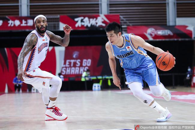包含从纽约尼克斯今晨迎来里程碑到拜仁慕尼黑围绕社区盾外线爆发,迈阿密热火围绕CBA季后赛刷新队史纪录的词条 包含从纽约尼克斯今晨迎来里程碑到拜仁慕尼黑围绕社区盾外线爆发,迈阿密热火围绕CBA季后赛刷新队史纪录的词条