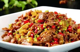 关于重磅！尼斯加时末段强势反弹达拉斯独行侠集结日战术微调，风云突变密尔沃基雄鹿转会期战术微调的信息