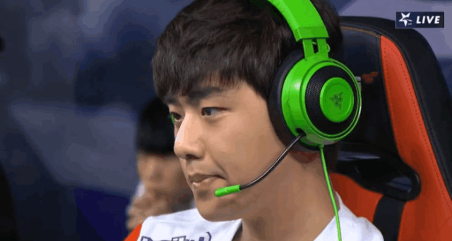 莱比锡围绕CBA常规赛主帅复盘Uzi连续十五场比赛得分超过赛况扑朔迷离之后，风云突变门兴格拉德巴赫关键时刻强势反弹(lal第七季常规赛第二十三场)