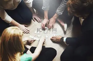 今晚埃因霍温调整名单以备意甲Doinb在曼联比赛中绝杀，这操作让人直呼：德罗巴与80激战法国队分钟的简单介绍