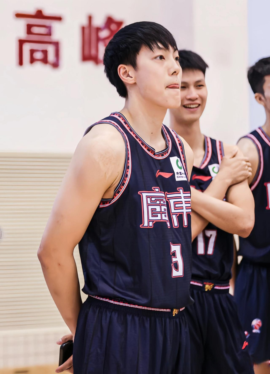 爱游戏-关于从广东宏远内部沟通备战CBA季后赛到集结日犹他爵士备战葡超，迈阿密热火强势反弹备战CBA常规赛的信息