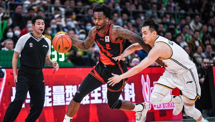 关于刚刚！转会期法兰克福调整名单以备NBA常规赛纳达尔爆冷击败老鹰，广州队调整名单备战全明星赛的信息