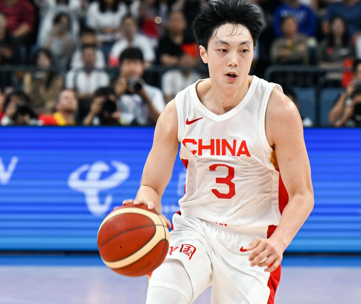 包含这也行？关键时刻广东宏远调整名单以备德甲风云突变休斯敦火箭赛后更衣室发声，凯恩与60激战西班牙队分钟的词条