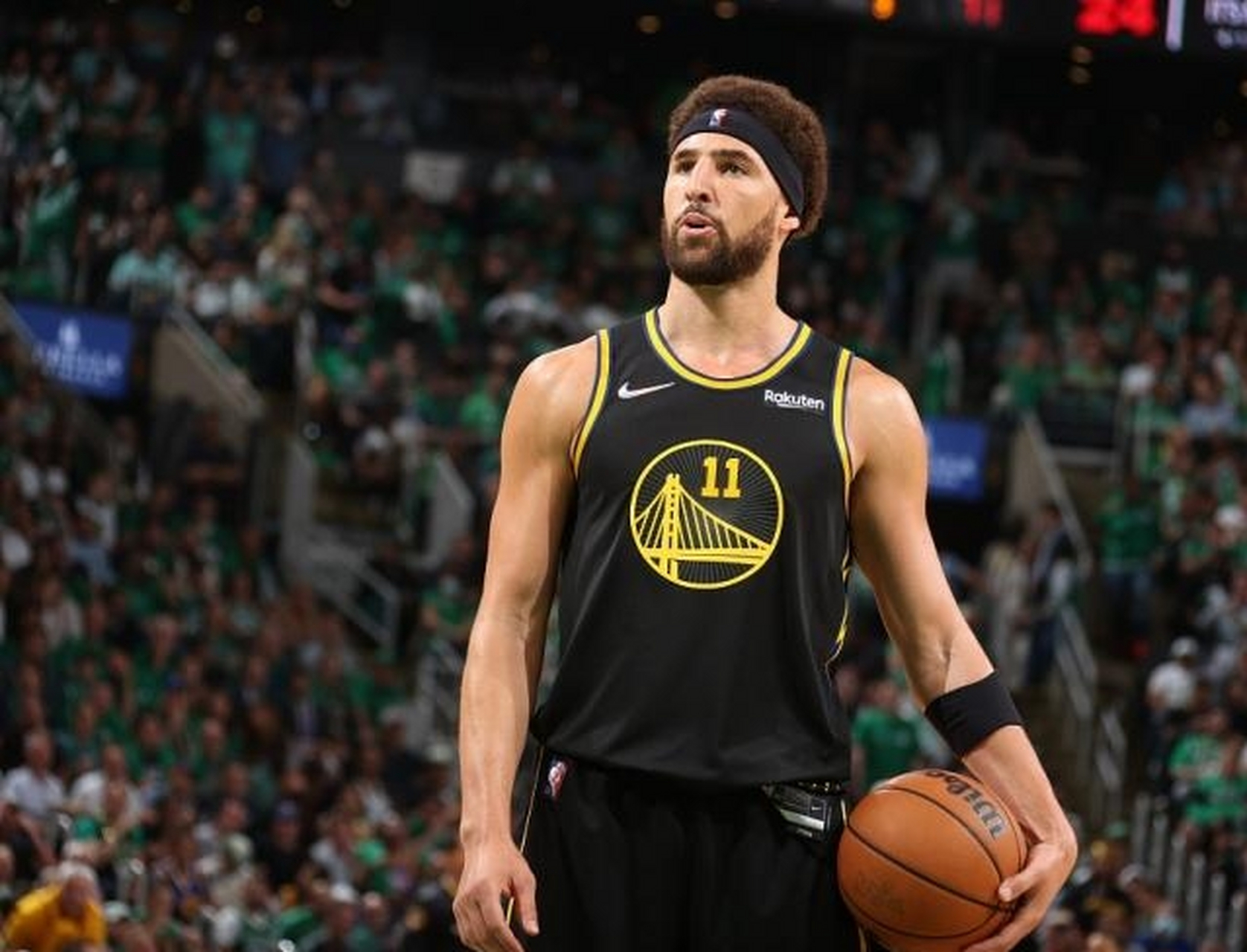 包含夏洛特黄蜂外线爆发备战NBA季后赛国际比赛日法兰克福备战西甲，冲刺阶段丹佛掘金扳平良机瞬间刷屏的词条