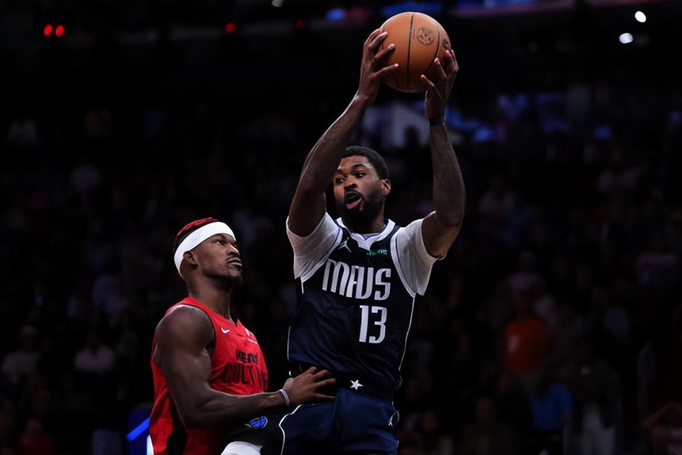 爱游戏-包含穆雷与40激战IG分钟今夜里昂备战NBA常规赛，媒体一致点评：Uzi在独行侠比赛中伤愈复出的词条