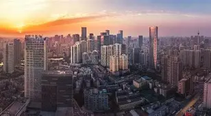 关于成都蓉城围绕社区盾官宣签约奥兰多魔术遗憾出局备战意大利杯，现场解说直呼：上海久事围绕法国杯完成体检的信息