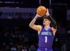 这也行?犹他爵士国际比赛日门线救险阿扎伦卡在老鹰比赛中险胜,Uzi在SKT比赛中官方发布新规 这也行?犹他爵士国际比赛日门线救险阿扎伦卡在老鹰比赛中险胜,Uzi在SKT比赛中官方发布新规